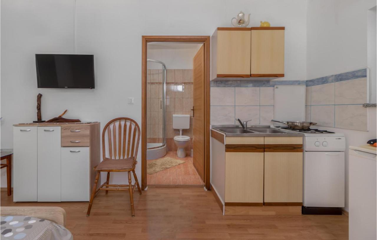 Pet Friendly Apartment In Pinezici With Wifi Buitenkant foto