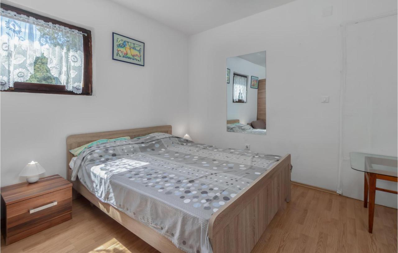 Pet Friendly Apartment In Pinezici With Wifi Buitenkant foto